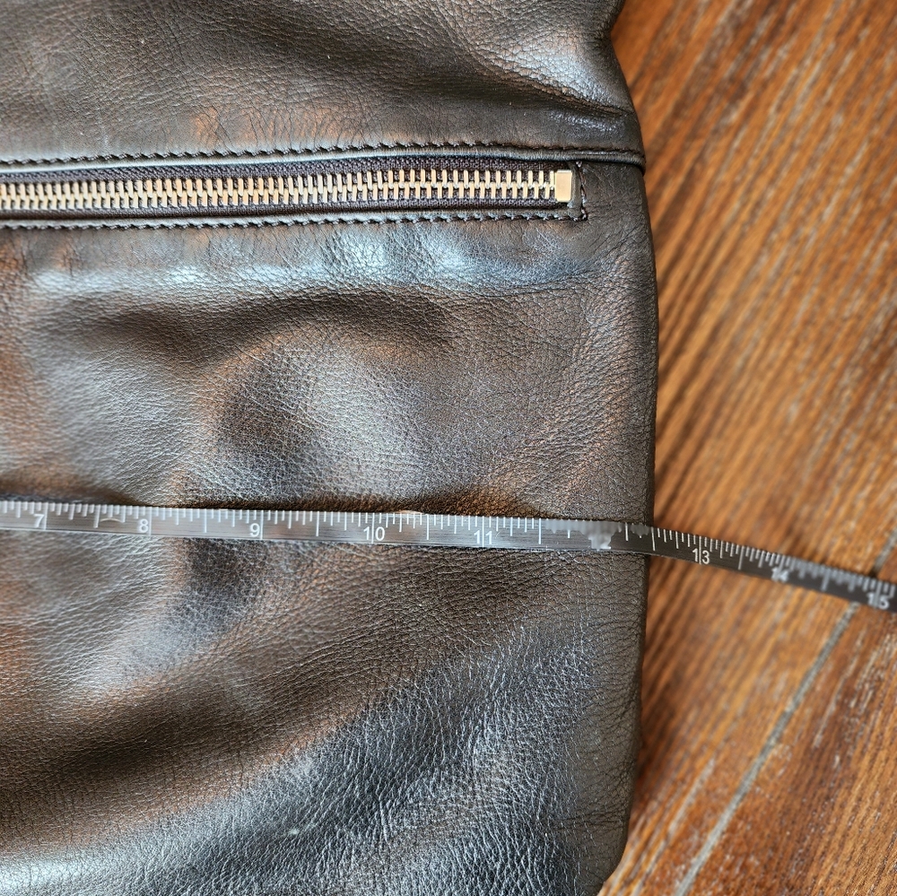 Margot Black Leather Crossbody Bag. - Picture 12 of 12